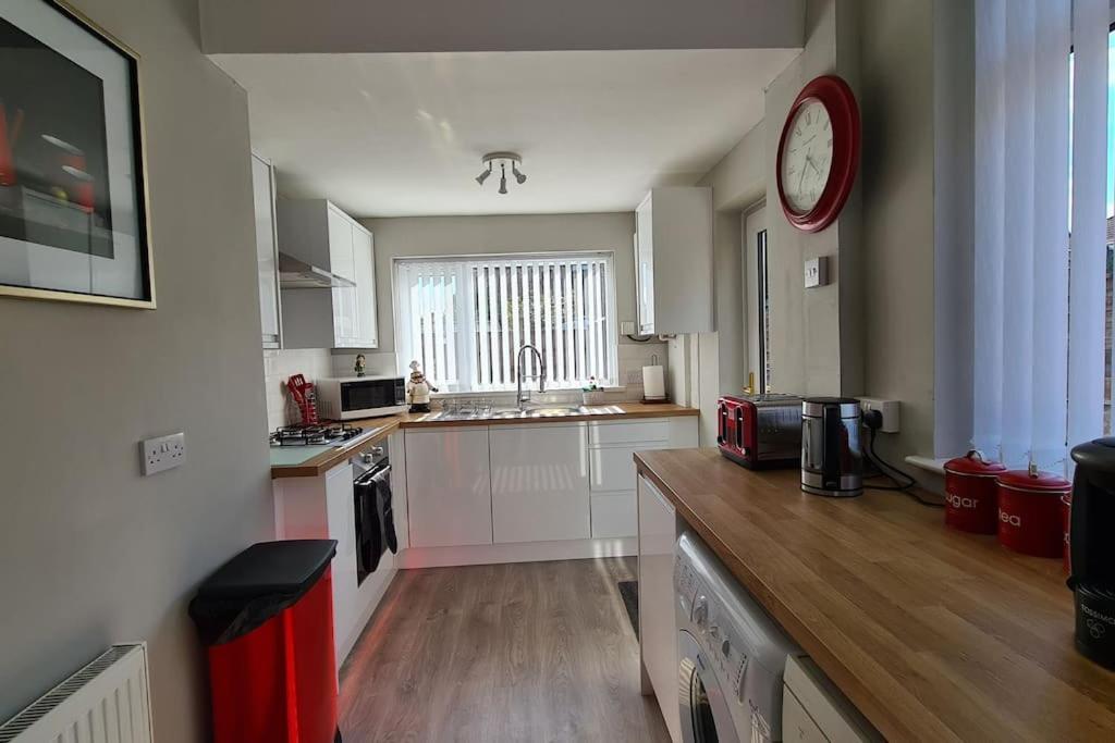 Stunning Holiday Home. Free Parking. Manchester Exteriör bild