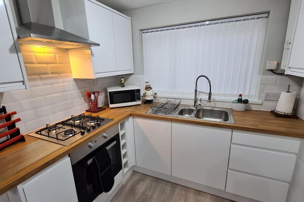 Stunning Holiday Home. Free Parking. Manchester Exteriör bild