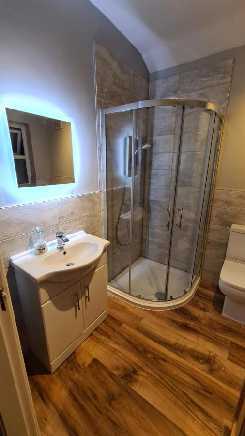 Stunning Holiday Home. Free Parking. Manchester Exteriör bild